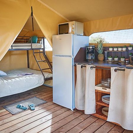 Camping Des Papillons Lalizolle Εξωτερικό φωτογραφία
