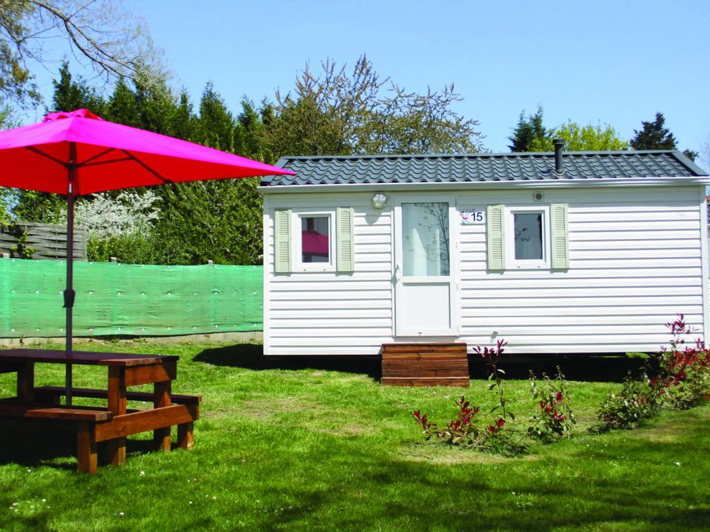 Camping Des Papillons Lalizolle Εξωτερικό φωτογραφία