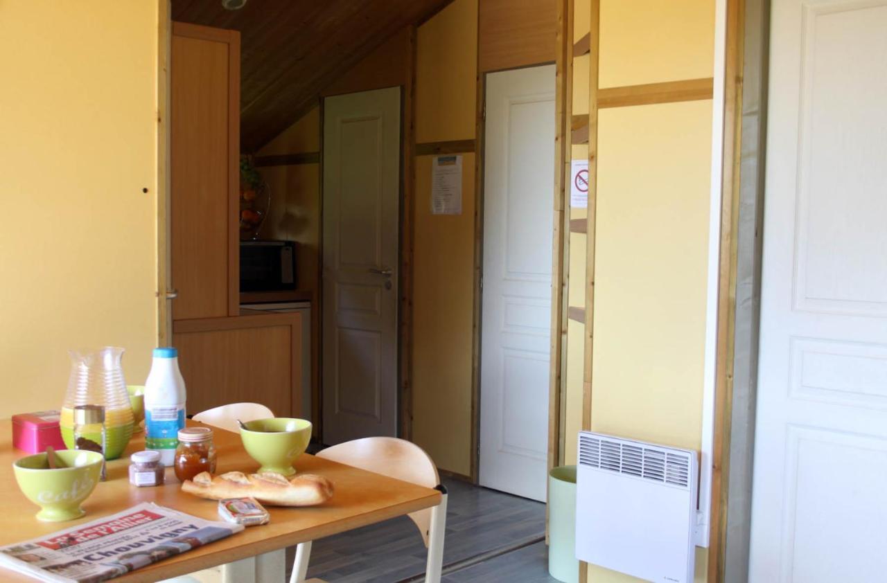 Camping Des Papillons Lalizolle Εξωτερικό φωτογραφία